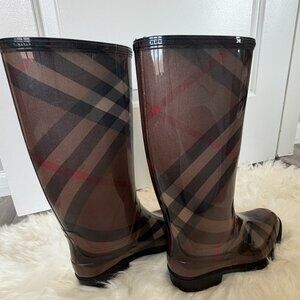 Burberry Rain Boots ✨ Size 39 ✨